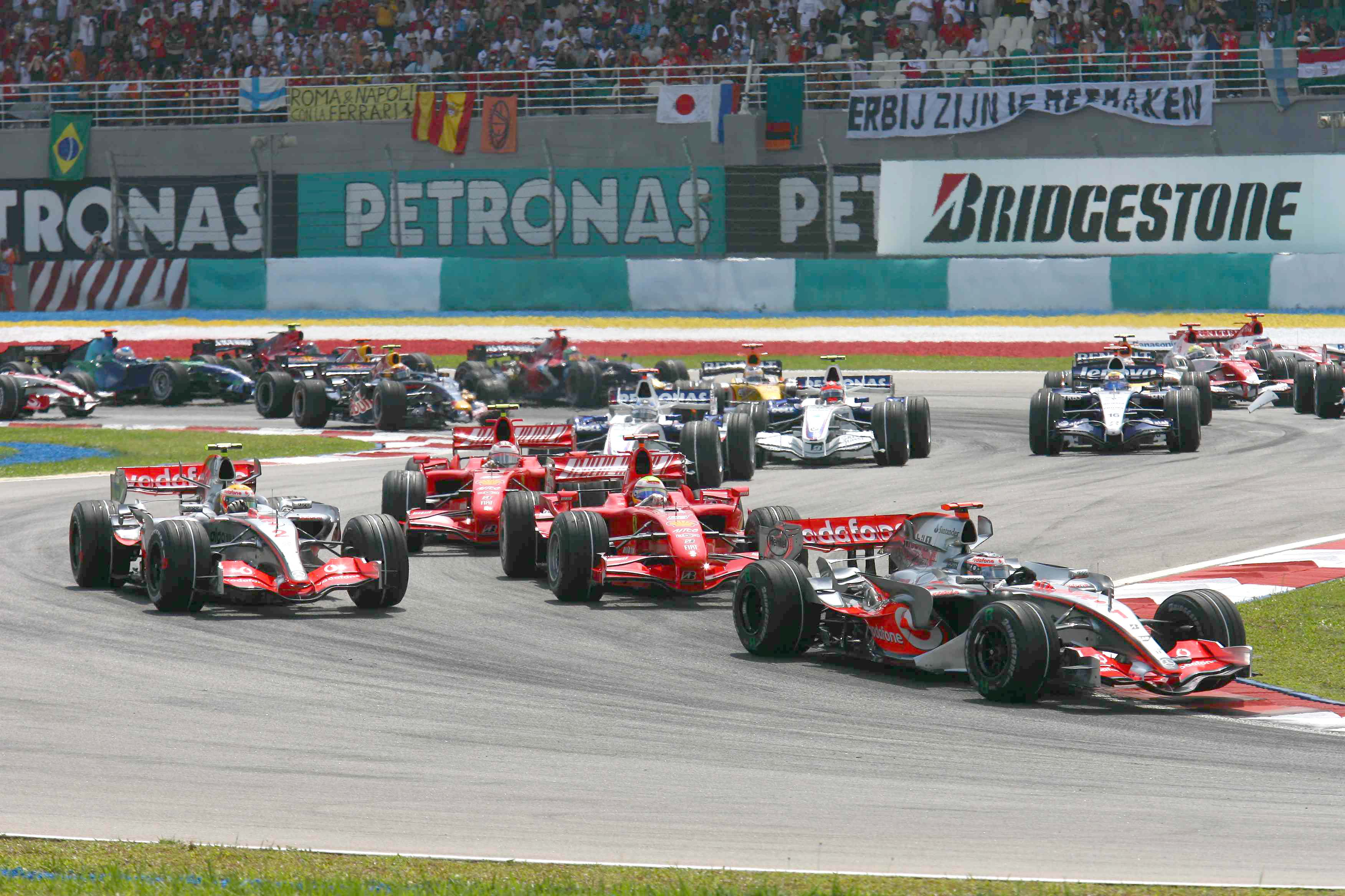 Foto, immagini, wallpaper del Gran Premio della Malesia 2007 Formula1.it