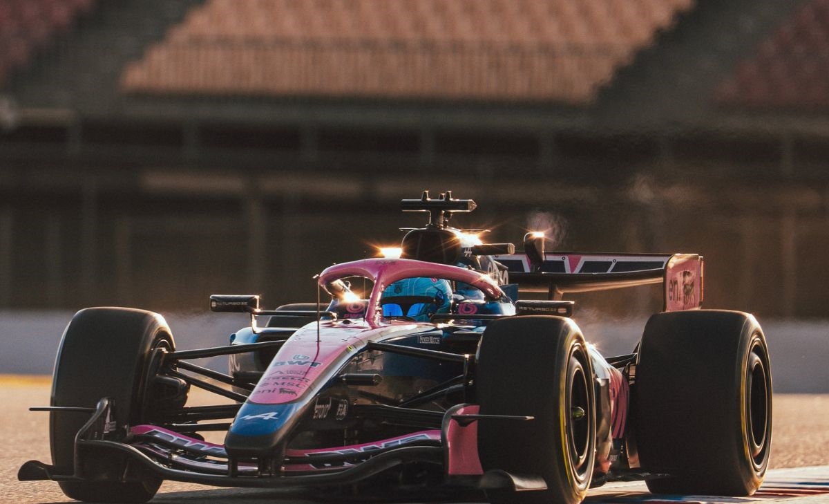  Alpine sfida i rivali: «Se pensate che Mercedes sia irregolare, protestate»