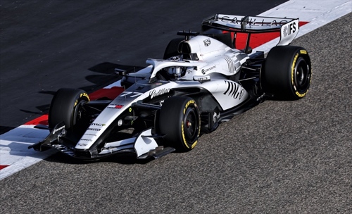  Assurdo ma vero: Bottas arretra in griglia a Melbourne per una penalità mai scontata -  Assurdo ma vero: Bottas arretra in griglia a Melbourne per una penalità mai scontata