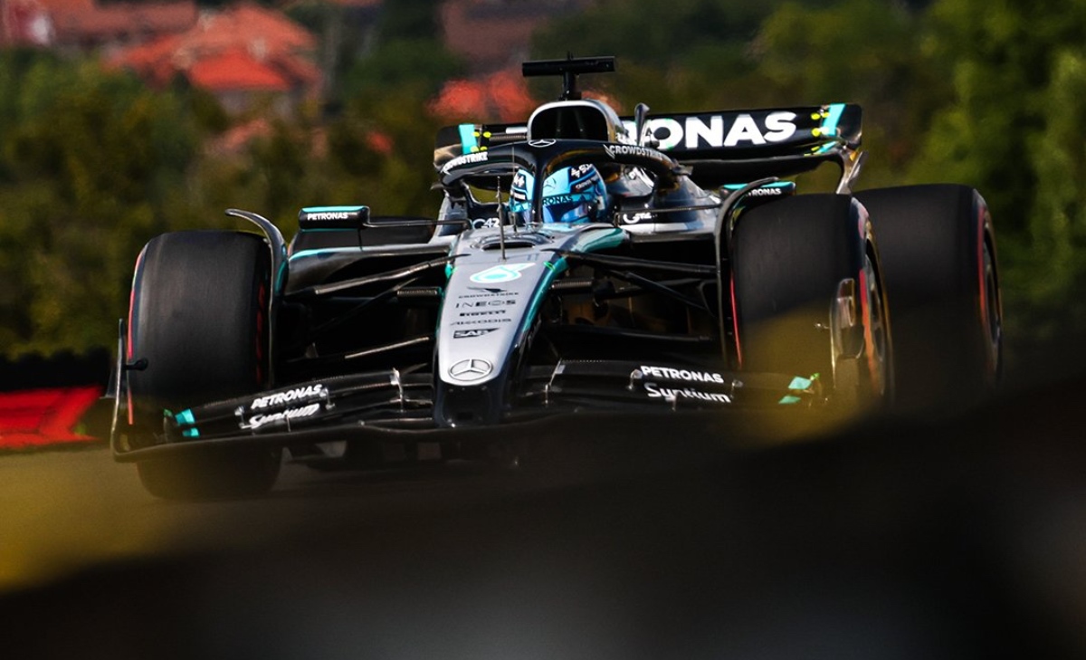 Coulthard indica la strada a Russell: «Deve reagire come Verstappen»