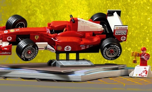  La Ferrari F2004 torna a brillare: Lego e Mick Schumacher celebrano Michael