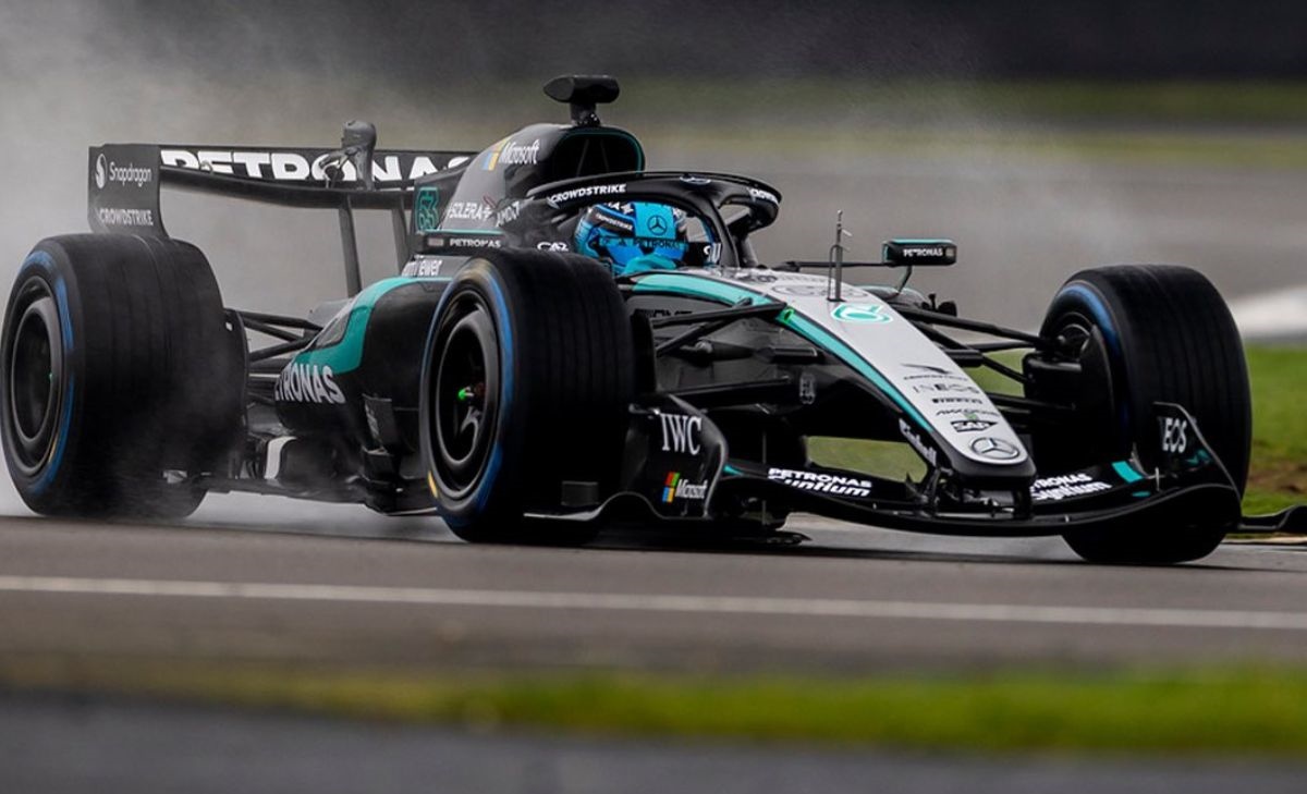 «Ridurre la potenza Red Bull? Mi farebbe sorridere»: Russell tra ironia e realismo