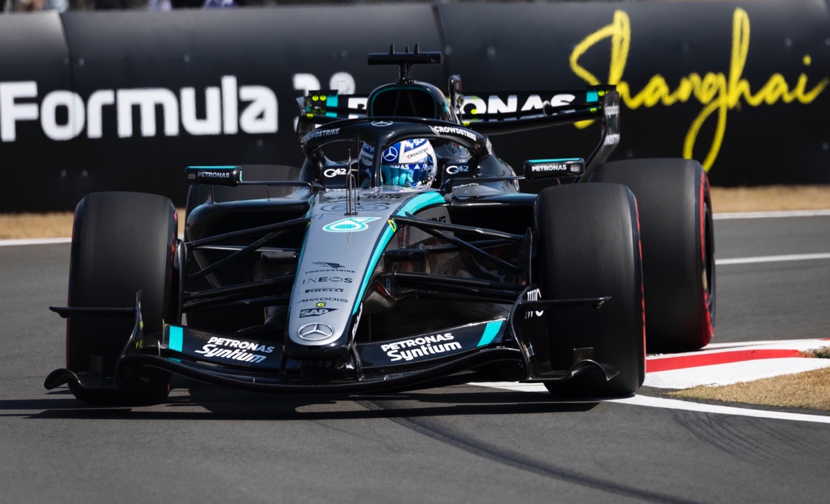 Russell esalta la Mercedes: «È tornata una gioia da guidare»