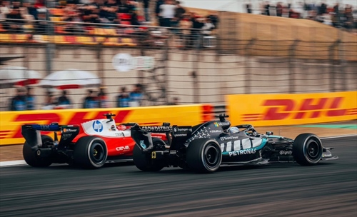  Vasseur avverte: «Mercedes ha mezzo secondo. Noi? Cinque decimi da trovare» -  Vasseur avverte: «Mercedes ha mezzo secondo. Noi? Cinque decimi da trovare»