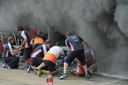 31 feriti per incendio box Williams - Gp Spagna - Incendio box Williams