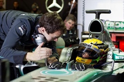 Guasto meccanico per la Mercedes di Hamilton. - Lewis Hamilton
