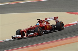 Alonso, la Ferrari ok ma aspettiamo pole - Alonso