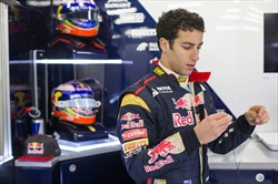 Red Bull: no di Raikkonen .. si di Ricciardo! - Daniel Ricciardo alla Red Bull nel 2014