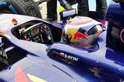 Tecnica: lo smart-volante delle nuove monoposto - La Toro Rosso adotta il PCU-8D