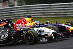 Rosberg fischiato sul podio - 