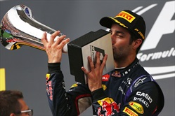 Rosberg fischiato sul podio - 