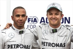 GP Singapore Pole per Hamilton - Hamilton Rosberg