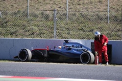 Un malore ha causato il fuoripista di Alonso - Un malore ha causato il fuoripista di Alonso