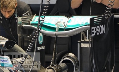 Gp Belgio: Mercedes ripropone l'ala posteriore a banana - Gp Belgio: Mercedes ripropone l'ala posteriore a banana