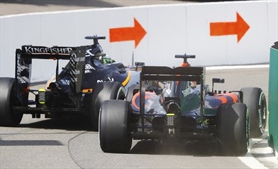 Alonso doveva rallentare! - Alonso doveva rallentare!