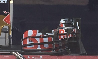 Gp Italia: Toro Rosso elimina l'ultimo flap supplementare dell'ala anteriore - Gp Italia: Toro Rosso elimina l'ultimo flap supplementare dell'ala anteriore