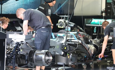 Tecnica: la Mercedes ha un trucco nel telaio per... - Tecnica: la Mercedes ha un trucco nel telaio per...