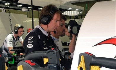 Alonso: dovremmo pagare i fan per vedere questa Formula1 -  Alonso: dovremmo pagare i fan per vedere questa Formula1