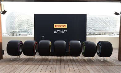 Pirelli mostra ad Abu Dhabi l'intera gamma di pneumatici F1 più larghi per il 2017 - Pirelli mostra ad Abu Dhabi l'intera gamma di pneumatici F1 più larghi per il 2017