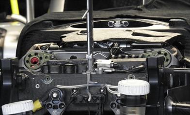 Per Mercedes un passo indietro sulla sospensione anteriore della W08 Hybrid - Per Mercedes un passo indietro sulla sospensione anteriore della W08 Hybrid