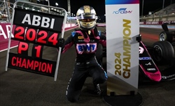 Abbie Pulling domina la F1 Academy: è la nuova campionessa