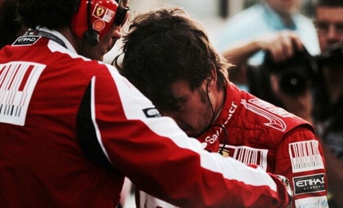 Abu Dhabi, come nel 2010. Fallimento Ferrari monito per Norris, ma anche per Verstappen - Abu Dhabi, come nel 2010. Fallimento Ferrari monito per Norris, ma anche per Verstappen