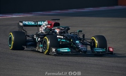 Abu Dhabi test post stagione - De Vries e Mercedes davanti a tutti