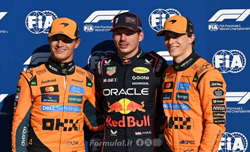 Abu Dhabi, una poltrona per tre - Abu Dhabi, una poltrona per tre