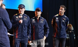 Accordo Red Bull-Ford, Verstappen: «Non è stato difficile convincerli ad unirsi a noi» - Accordo Red Bull-Ford, Verstappen: «Non è stato difficile convincerli ad unirsi a noi»