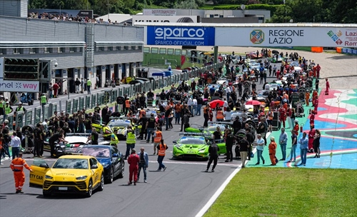 ACI Racing Weekend, spettacolo a Vallelunga: in pista anche Fisichella e Vicky Piria