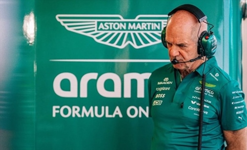 Adrian Newey confessa gli errori sull'AMR26: «Ecco dove abbiamo sbagliato»