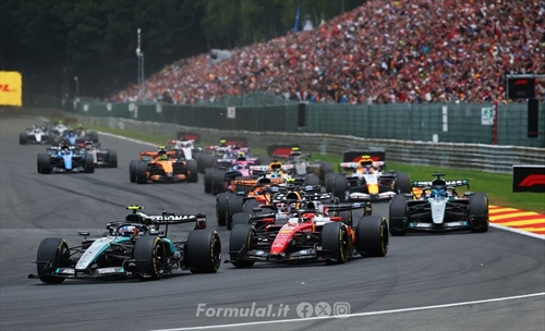 ADUO: Ferrari costretta a Monza, la Mercedes ha manie narcisiste - ADUO: Ferrari costretta a Monza, la Mercedes ha manie narcisiste