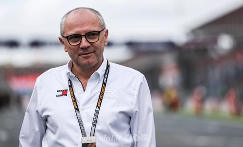 «Agli spettatori interessano solo i sorpassi», così Domenicali difende la Formula 1
