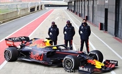 Albon: Il karma ha ripagato Verstappen dei torti subiti durante la stagione