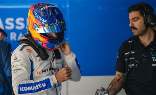 Albon spinge in avanti la Williams, ma Sainz è in difficoltà: «Sono più veloce di così»