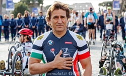 Alex Zanardi, ogni giorno un inno alla vita