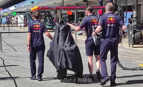 Ali anteriori - Red Bull gioca a nascondino, McLaren valuterà il nuovo comportamento aerodinamico