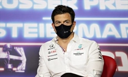 Alla Formula 1 non serve un team americano, ma un pilota. Parola di Wolff - Alla Formula 1 non serve un team americano, ma un pilota. Parola di Wolff