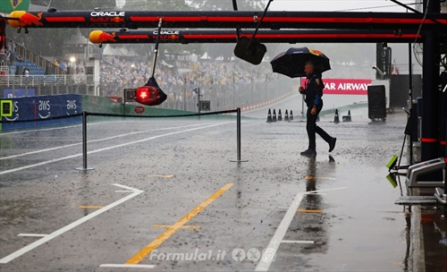 Allerta meteo su San Paolo, la FIA autorizza la chiusura dei box: a rischio la Sprint