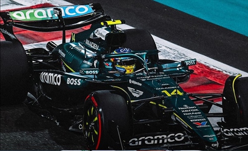 Alonso, il pilota eterno ad Abu Dhabi: «Il cronometro dirà la sua» - Alonso, il pilota eterno ad Abu Dhabi: «Il cronometro dirà la sua»