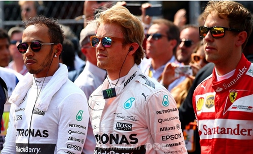 Alonso provoca Rosberg, ritirarsi non è una scelta - Alonso provoca Rosberg, il ritiro non è una scelta