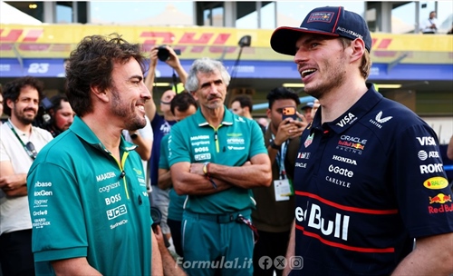 Alonso provoca Rosberg, ritirarsi non è una scelta - Alonso provoca Rosberg, il ritiro non è una scelta