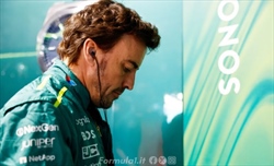 Alonso pungente con Hamilton: «Non lo penalizzeranno perchè non è spagnolo»
