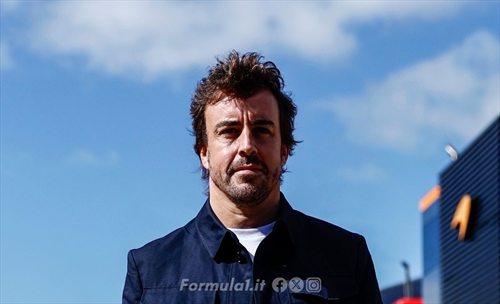 Alonso risponde ai fan di nuova generazione: «Non mi interessa cosa pensano» - Alonso risponde ai fan di nuova generazione: «Non mi interessa cosa pensano»