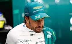 Alonso sa bluffare così bene da ingannare anche i suoi tecnici: «Si prende gioco di noi» - Alonso sa bluffare così bene da ingannare anche i suoi tecnici: «Si prende gioco di noi»