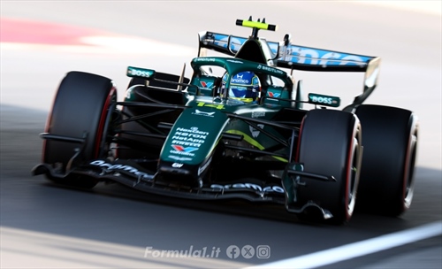 Alonso senza filtri: «Le curve veloci sono diventate delle stazioni di ricarica»