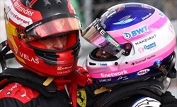 Alonso torna sulla difesa Leclerc: «Non sapevo si potesse uscire di pista. Sainz? Vincerà ancora» - Alonso torna sulla difesa Leclerc: «Non sapevo si potesse uscire di pista. Sainz? Vincerà ancora»