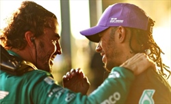 Alonso: «Vi racconto cosa successe nel 2007. Hamilton? Vorrei guidare ancora con lui»