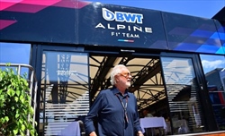 Alpine, la «cura Briatore» funziona: «Gran lavoro di piloti e team. Nel 2025...» - Alpine, la «cura Briatore» funziona: «Gran lavoro di piloti e team. Nel 2025...»