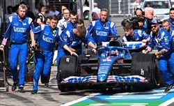 Alpine, Szafnauer: «I ritiri di Alonso? L'auto ha ritmo, ce li possiamo anche permettere»